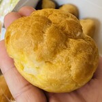 やおきパン - 「シュークリーム」50円税込み♫