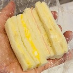 やおきパン - 「ツナサンド」240円税込み♫