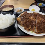 Nikuryourinomise Matsunoya - ジャンボビフカツ定食