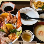 味処・民宿 まつや - 海鮮丼＋生ウニセット