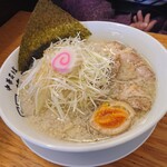 中華そば 馥 - ねぎそば(味玉トッピング、背脂多め、平打ち麺)