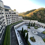 エクシブ有馬離宮 - 部屋から撮ったところ。何やら音楽が聞こえるのでベランダに出てみると、、