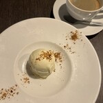 アロッサ - パブロバ