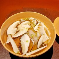馳走 啐啄一十  - 庄原の朝採れ松茸と５年物の蛤に出汁は知床羅臼の昆布黒走一等