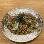 まるしょう - 醤油味の焼きそば中盛