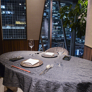 プライベート感を重視した完全個室でおくつろぎ下さい。