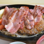 うしや - ハンバーグ＋ベーコン
