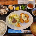 Cafeレスト しゃくなげ - 料理写真:日替りランチ(チキン南蛮)大盛