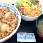 吉野家 - 料理写真:牛丼並み(つゆだく)サラダセット(和風ドレッシング) 674円