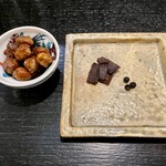 日名田 - ひよこ豆たまり醤油づけ、カカオフルーツと生胡椒