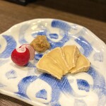 卯屋 - ・安曇野がんこおやじさんのカマンベールチーズ味噌 605円/税込