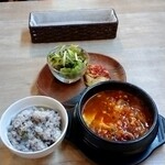 Green Green Korean Dining - スンドゥブランチ1000円税込。