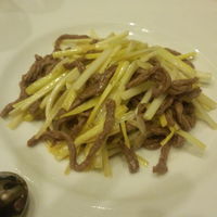 礼華 - 牛肉と黄ニラ炒め