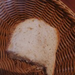 ランデヴー・デ・ザミ - 自家製パン　も〜っちもち