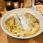 Yayoi - かつ丼 上 1200円 ※味噌汁、漬物付き
                        2023年11月14日
