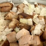 楽観 - チャーシュー丼アップ