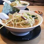 椿ラーメンショップ - 料理写真:ネギ味噌ラーメン 890円