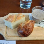 築地フレンチ メゾンミッシェル - パンはもちもち、スープは濃厚