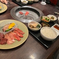 焼肉トラジ 大阪ヒルトンプラザ ウエスト店 - 