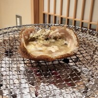 銀座 蟹みつ - グツグツいい香りがしてきました。。お酒が入っています。