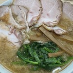 ラーメンみなみ - チャーシュー背脂中華アップ