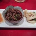 TORO - 突出し（左は柿の浅漬け！！）