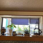 Yamato - 出窓の　可愛い　鳥籠や飾り