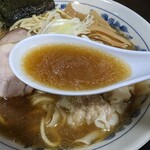 麺屋 ごとう - 魚介が効いたパンチのあるスープ