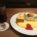 洋食とカフェ きいろのスプーン - オムレツモーニング