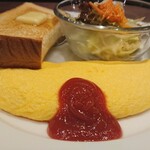 洋食とカフェ きいろのスプーン - オムレツ、ドーン！