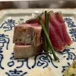 ぎんざ 一二岐 - 名物カツオの藁焼き