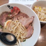 あいつのラーメン かたぐるま - 