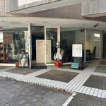 Lago - お店は早良郵便局を南に３００mほど下った住宅街にあります。