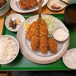 鎌倉かつ亭 あら珠 - 料理写真:カキフライとアジフライ御膳