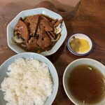 大昇楼 - レバー焼き定食　知り合いがオススメしてたのも分かる