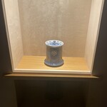 銀座 しのはら - 入口手前のお香が良い香り　そういえば室内のお香はなくなっていました