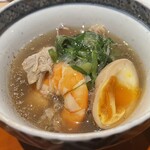 銀座 しのはら - 具沢山のお鍋　赤足海老　煮卵　九条葱