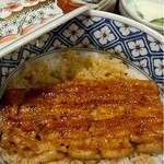 野田岩 - 中入れうなぎ丼