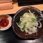 つけ麺 道 - ネギと日替わり薬味（2013年11月）