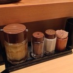 つけ麺 道 - 卓上調味料（2013年11月）