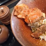 どさん娘 - 食べ進めていく後半に気付いたのですが〜卓上の山椒と一味唐辛子も味変しつつ食べると更に美味しいヨ！