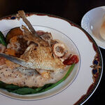 ステーキ・洋食のTANTO屋 - 鯛と魚介のポワレ　2023.11