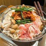 肉バル 完全個室×居酒屋 京 - 豚キムチ鍋