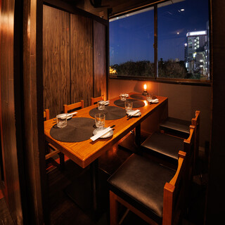 Have a fun party in a stylish, completely private room with a view of the night view♪