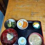 菊水 - まぐろのづけ丼＆豚汁等1,100円(2023年11月15日)