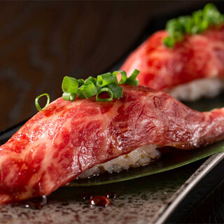 “烤肉壽司和無限量供應金槍魚”30項3小時無限暢飲4000日元