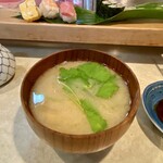 菊寿司 - お味噌汁
            白菜豆腐しめじに三つ葉