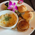 TONY'S　HONOLULU - BBQチキンオニオン＋エビグラタン