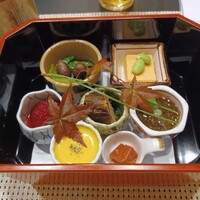 伊万栄 - 前菜