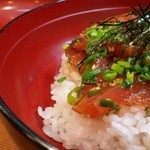 四季彩源兵衛 - 丼のアップ。